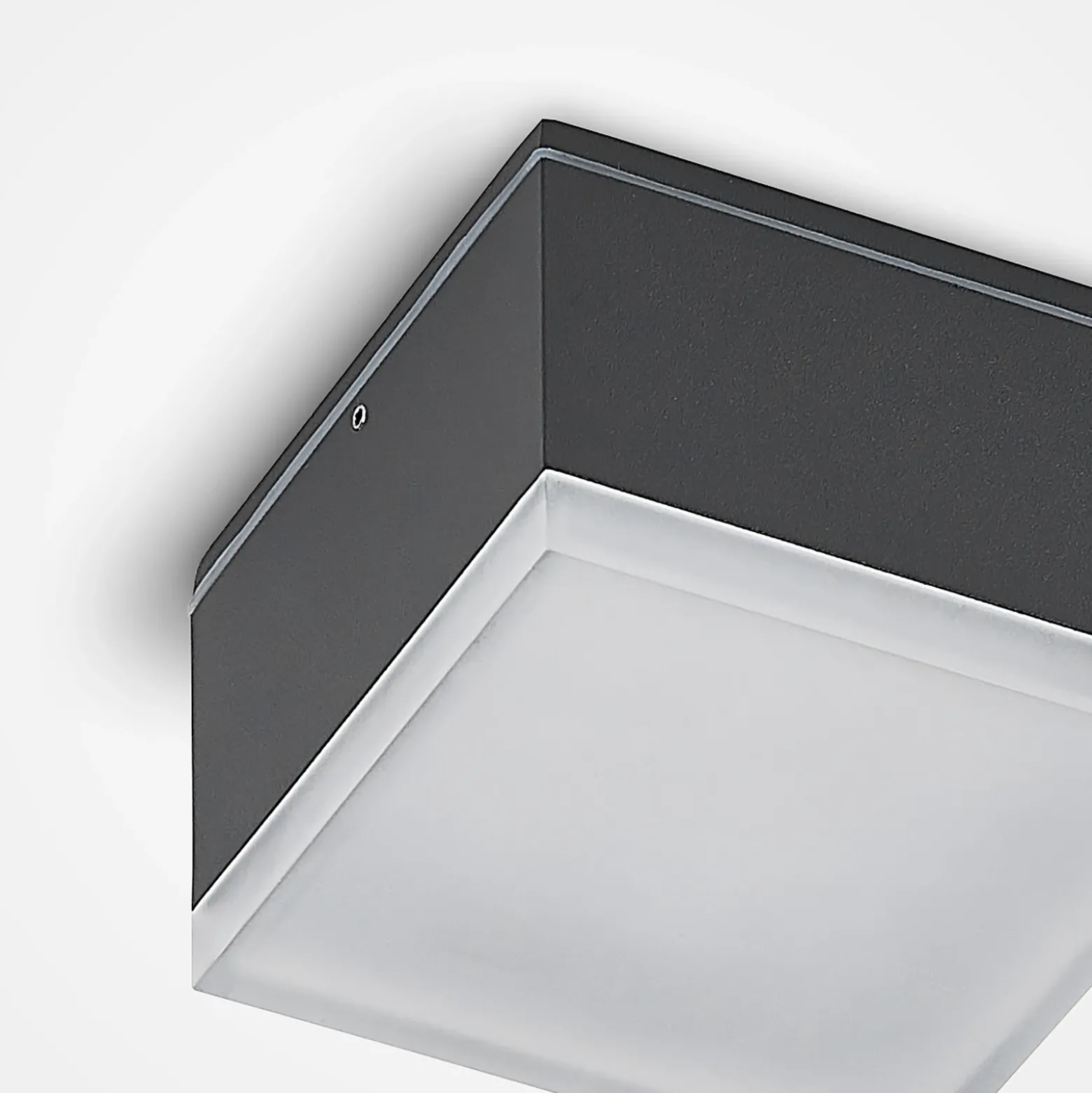 Lindby Mathea plafón para exterior, angular
