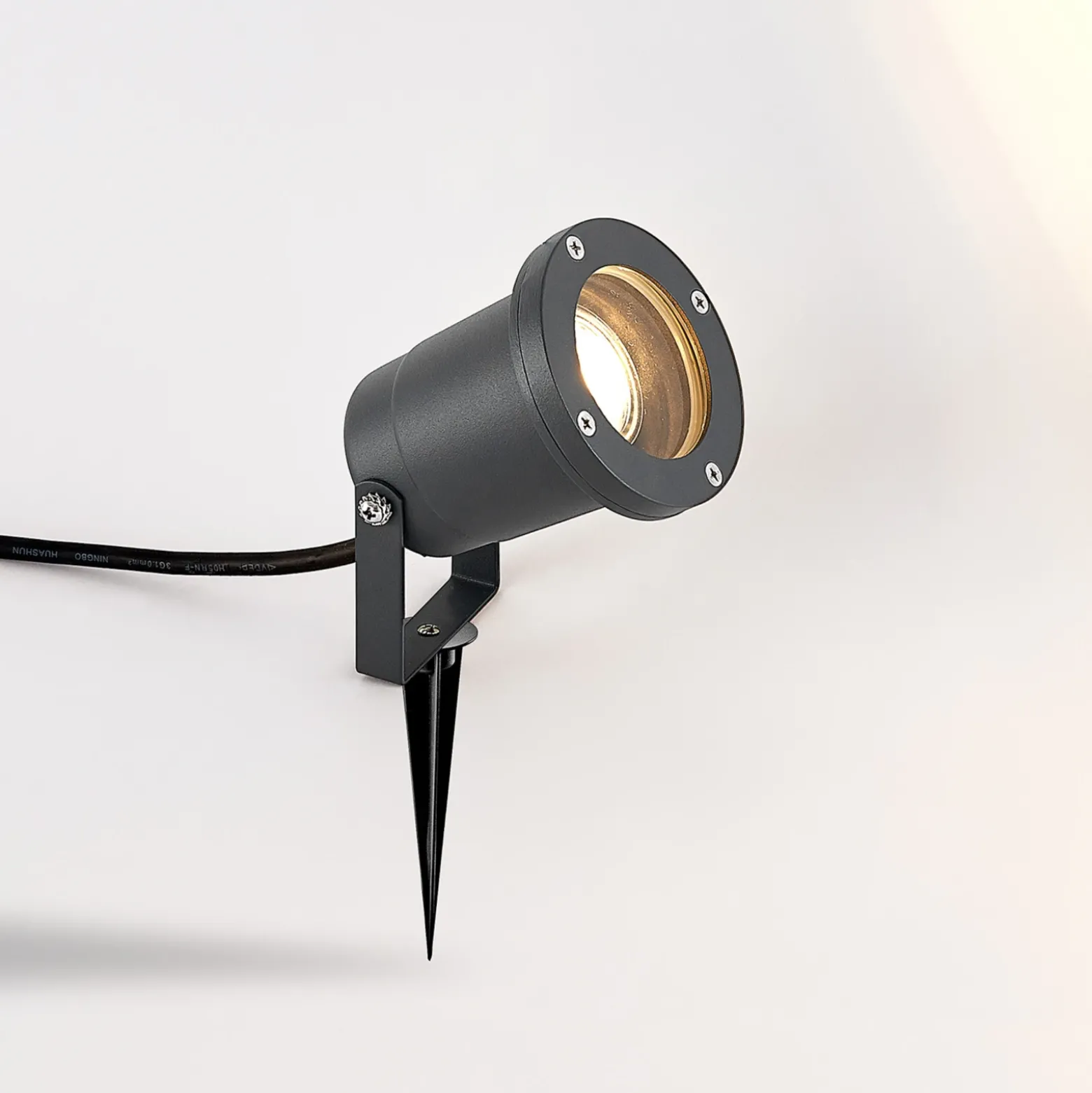 Lindby Nielas foco de exterior