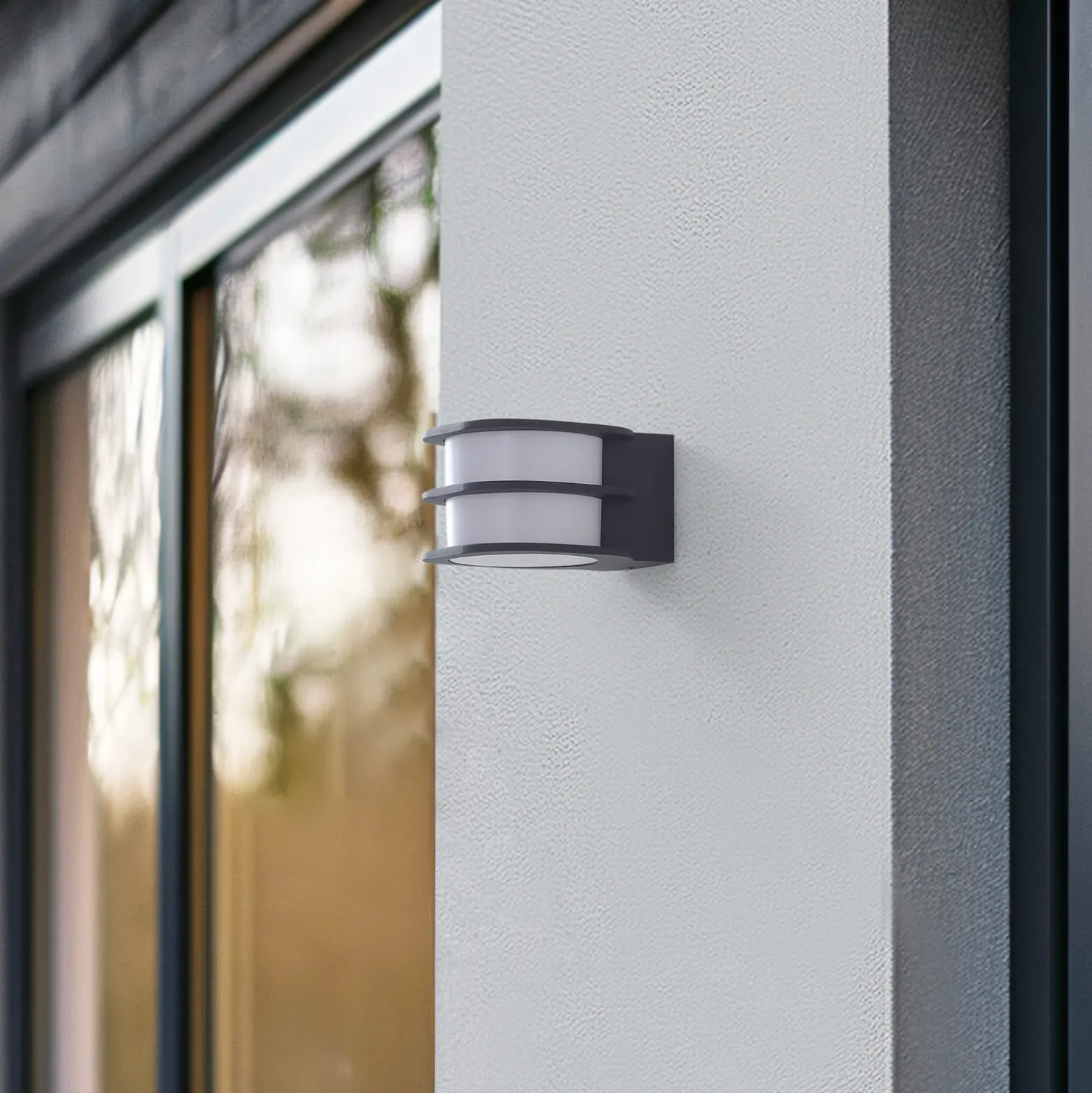Lindby Smart aplique LED para exterior Fyra, redondo, CCT, RGB, Tuya
