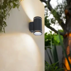 Lindby Smart aplique LED para exterior Valtin CCT RGB Tuya IP54