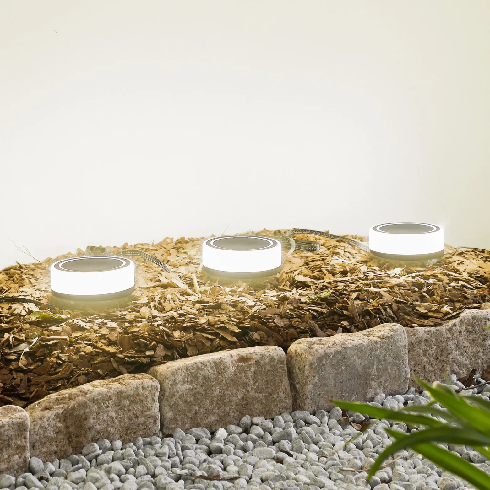 Lindby Smart LED lámpara con pica Kyren, CCT, RGB, Tuya, 3 unidades