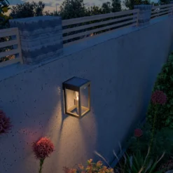 Linterna solar inteligente para exteriores Calex, con sensor, RGBW