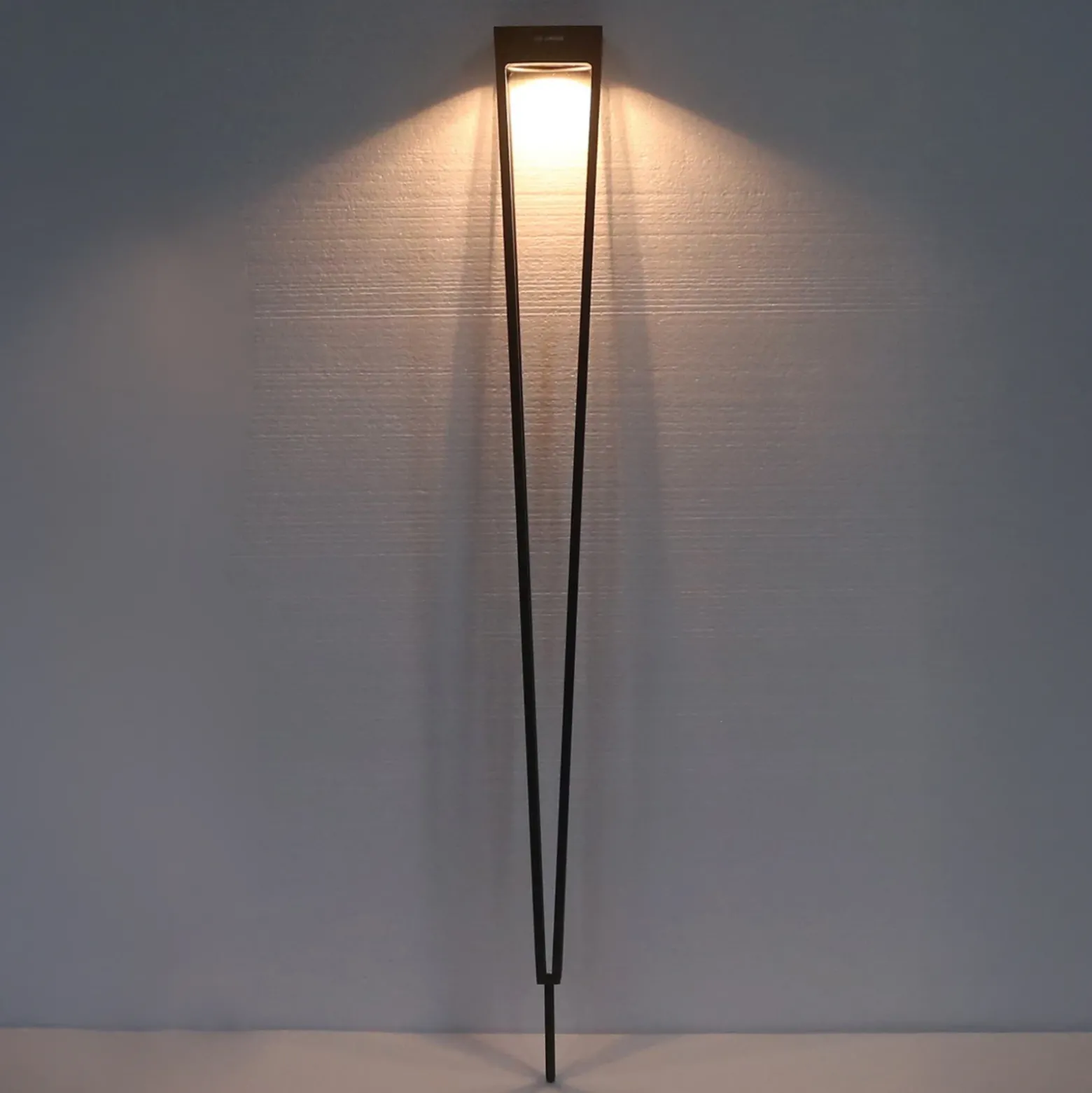 Linterna solar LED Les Jardins Tinka, corten, 90 cm, pica de tierra