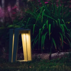 Linterna solar LED Skaal con sensor, 39 cm