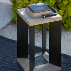 Linterna solar Teckalu, aluminio negro, 45,5 cm