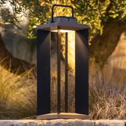 Linterna solar Teckalu, aluminio negro, 65,5 cm