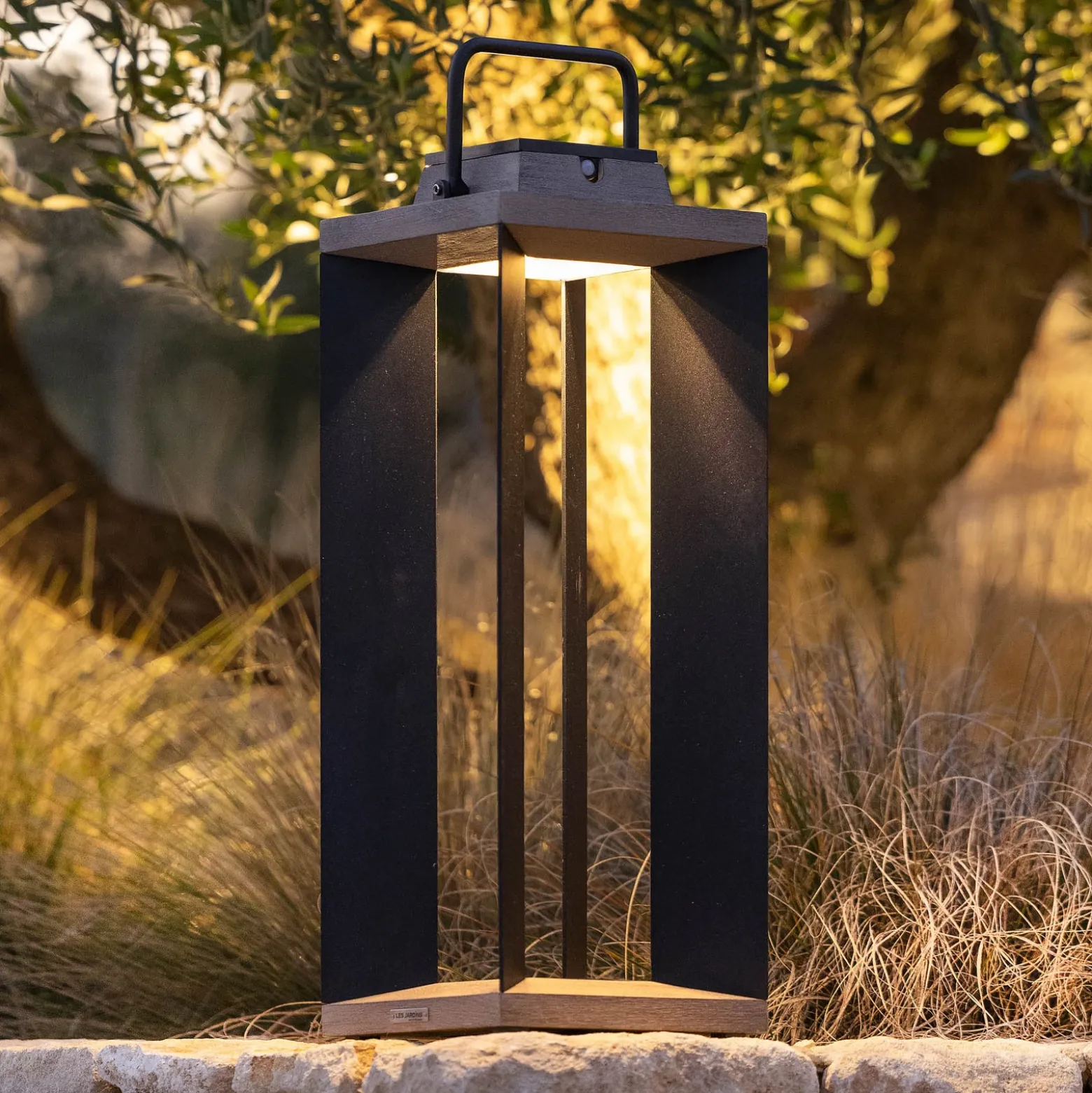 Linterna solar Teckalu, aluminio negro, 65,5 cm