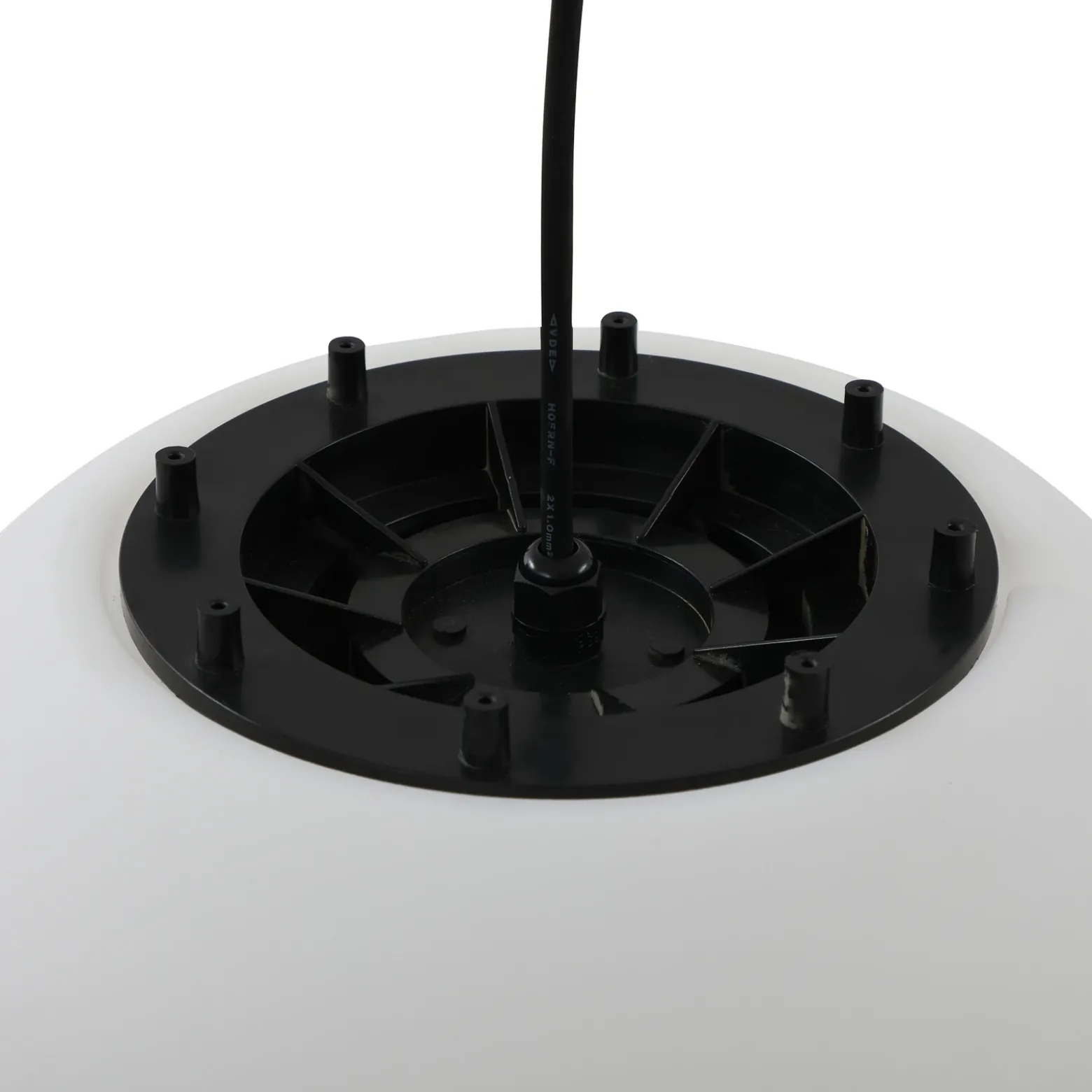 Lámpara colgante exterior Alea de Lindby, blanca, plástico, Ø 38 cm