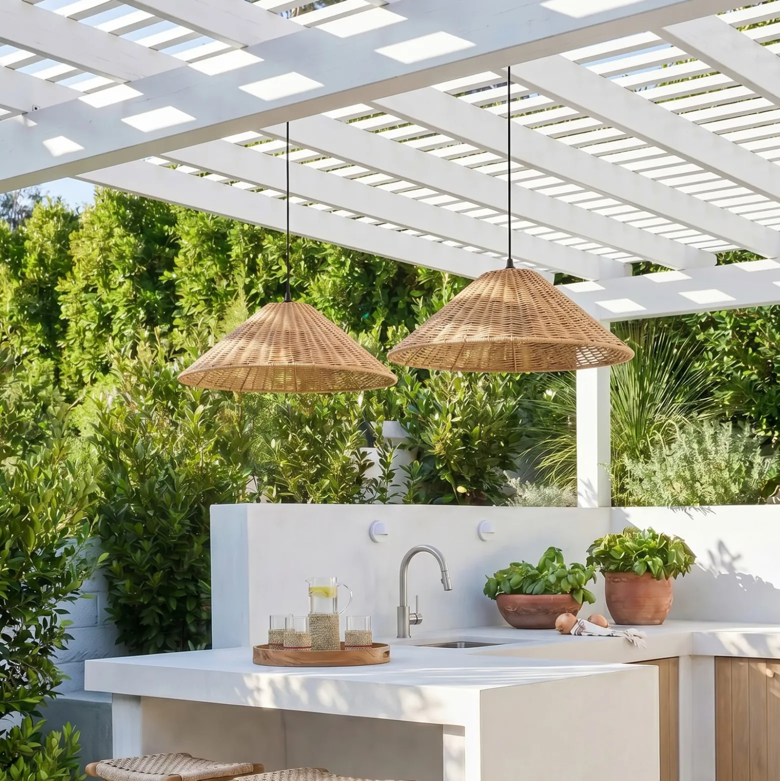 Lámpara colgante exterior Lucande Taniola, 1 luz, cónica, Ø 60 cm