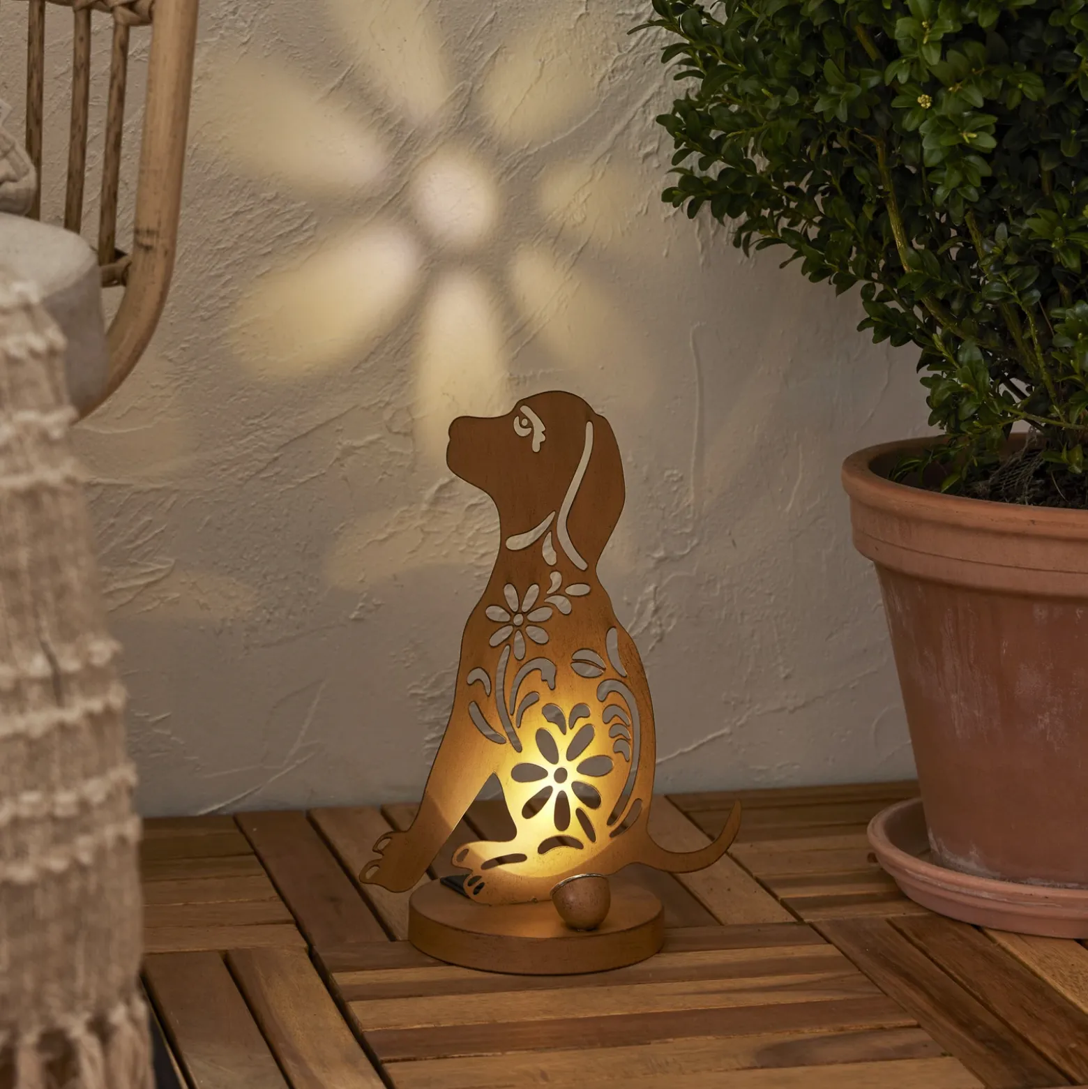 Lámpara decorativa LED solar Oxidog, altura 33 cm, color óxido, IP44