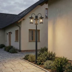Lámpara de exterior Lindby Zayn, negra, 3 luces, altura 220 cm, IP65