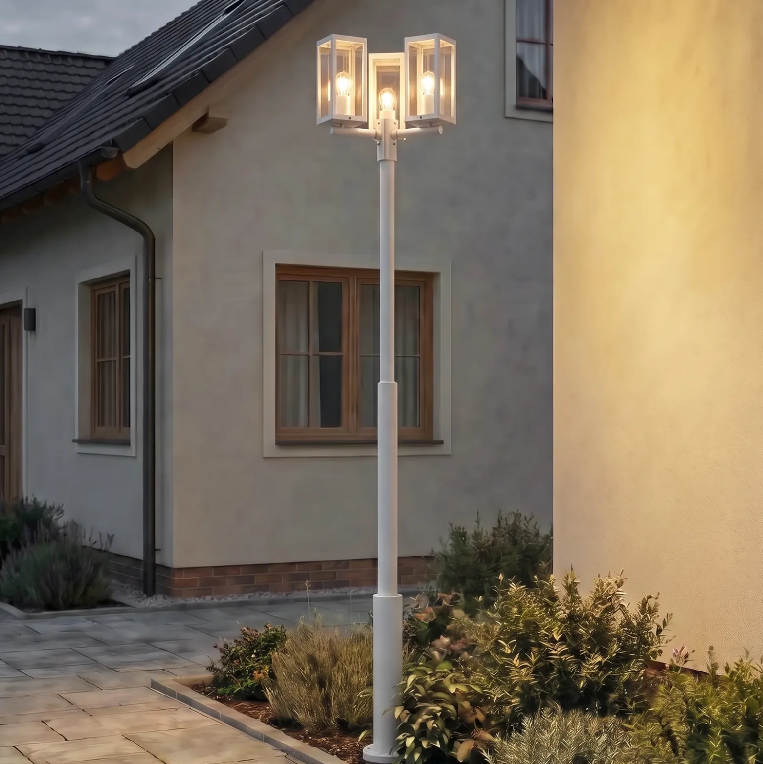 Lámpara de exterior Lucande Siveta, altura 240 cm, 3 luces, gris claro