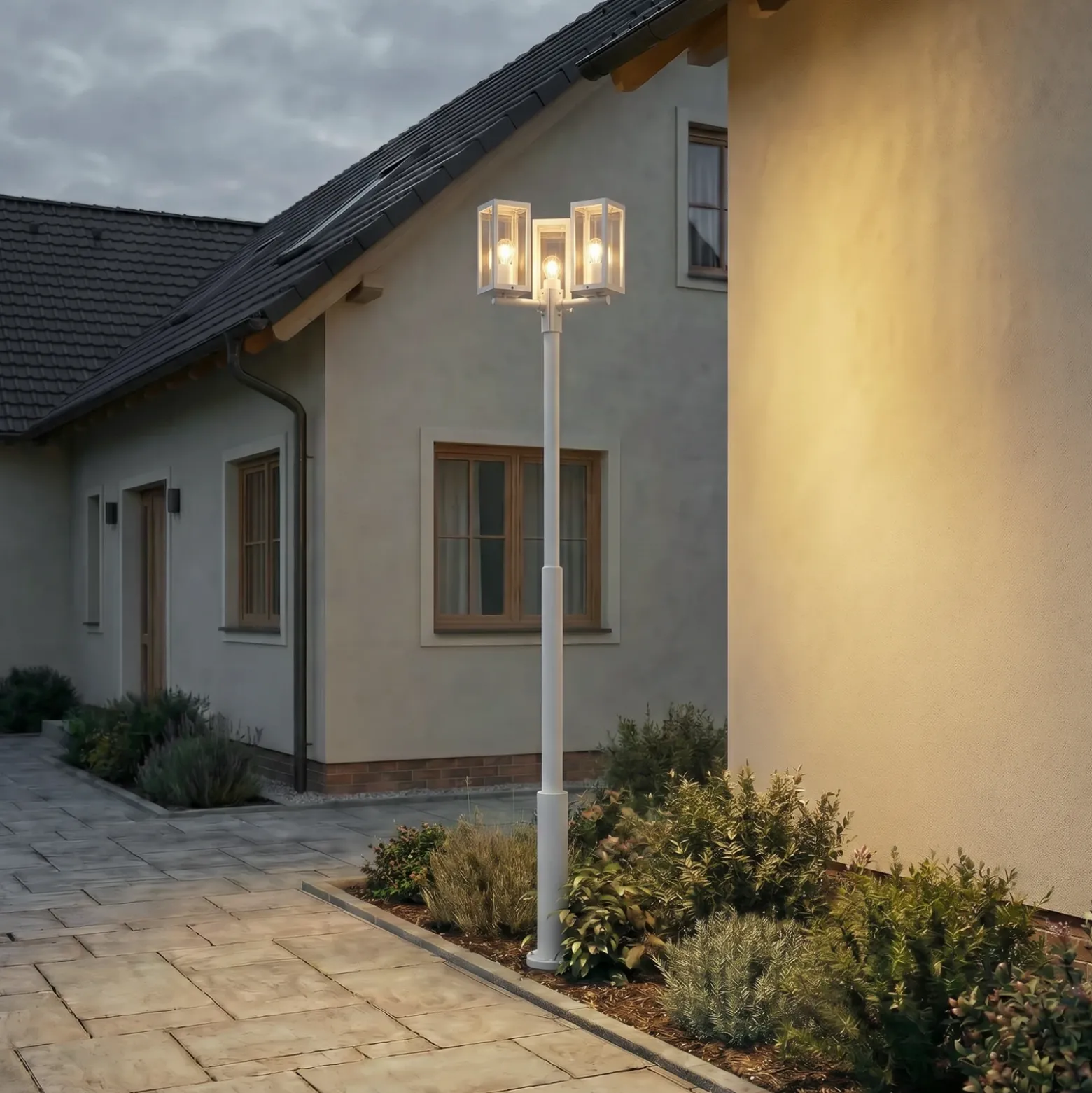 Lámpara de exterior Lucande Siveta, altura 240 cm, 3 luces, gris claro