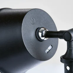 Lámpara de mesa LED batería Voet, dim negro arena