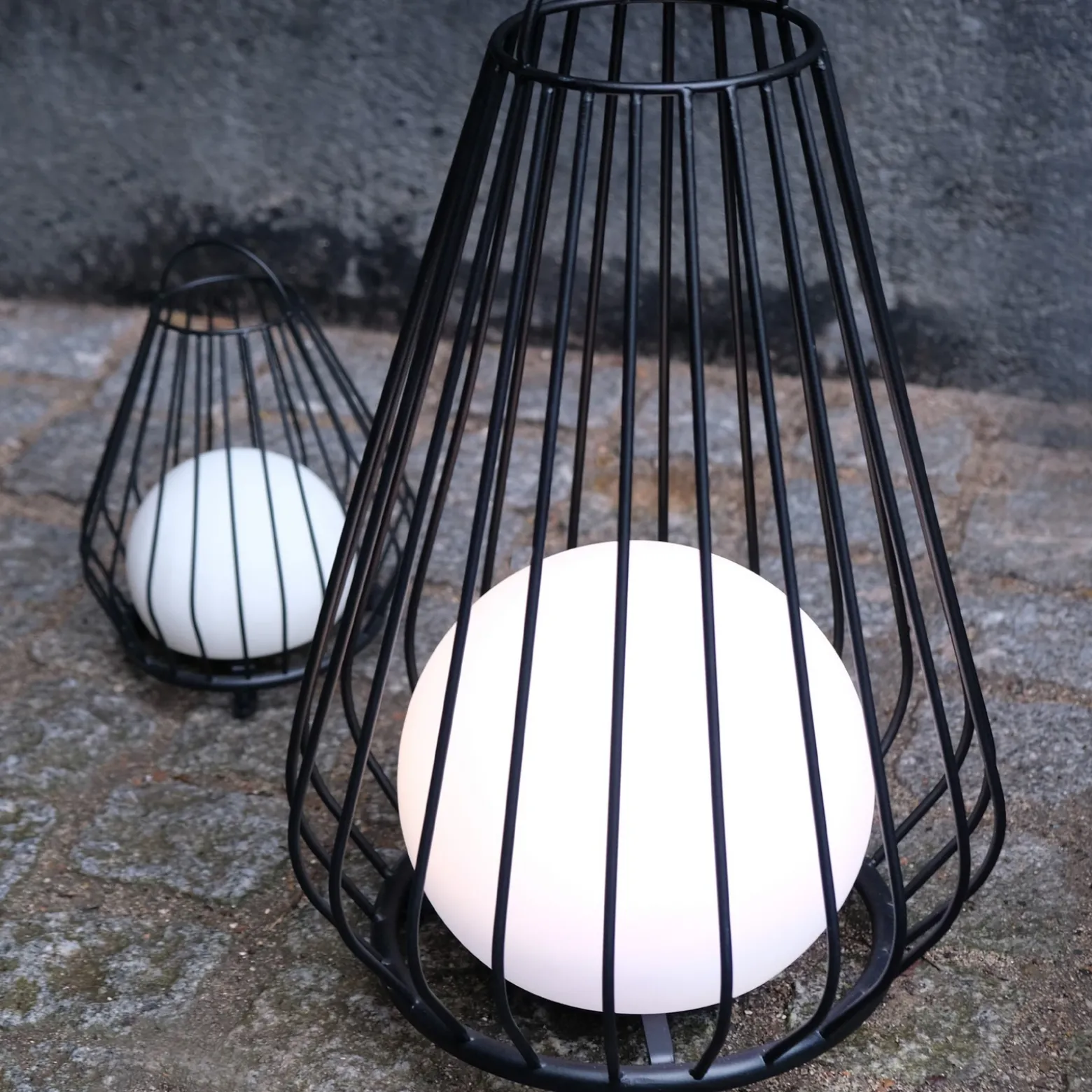 Lámpara de mesa LED Evesham de Dyberg Larsen, altura 48 cm