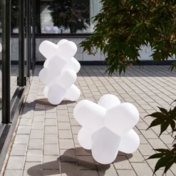 Lámpara de mesa LED JACK de Tom Dixon, blanca, 58 x 58 cm, IP65