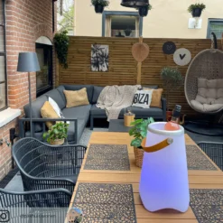 Lámpara de mesa LED Jamaica con altavoz bluetooth
