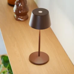 Lámpara de mesa LED LOOM DESIGN Modi Micro, IP65, corten