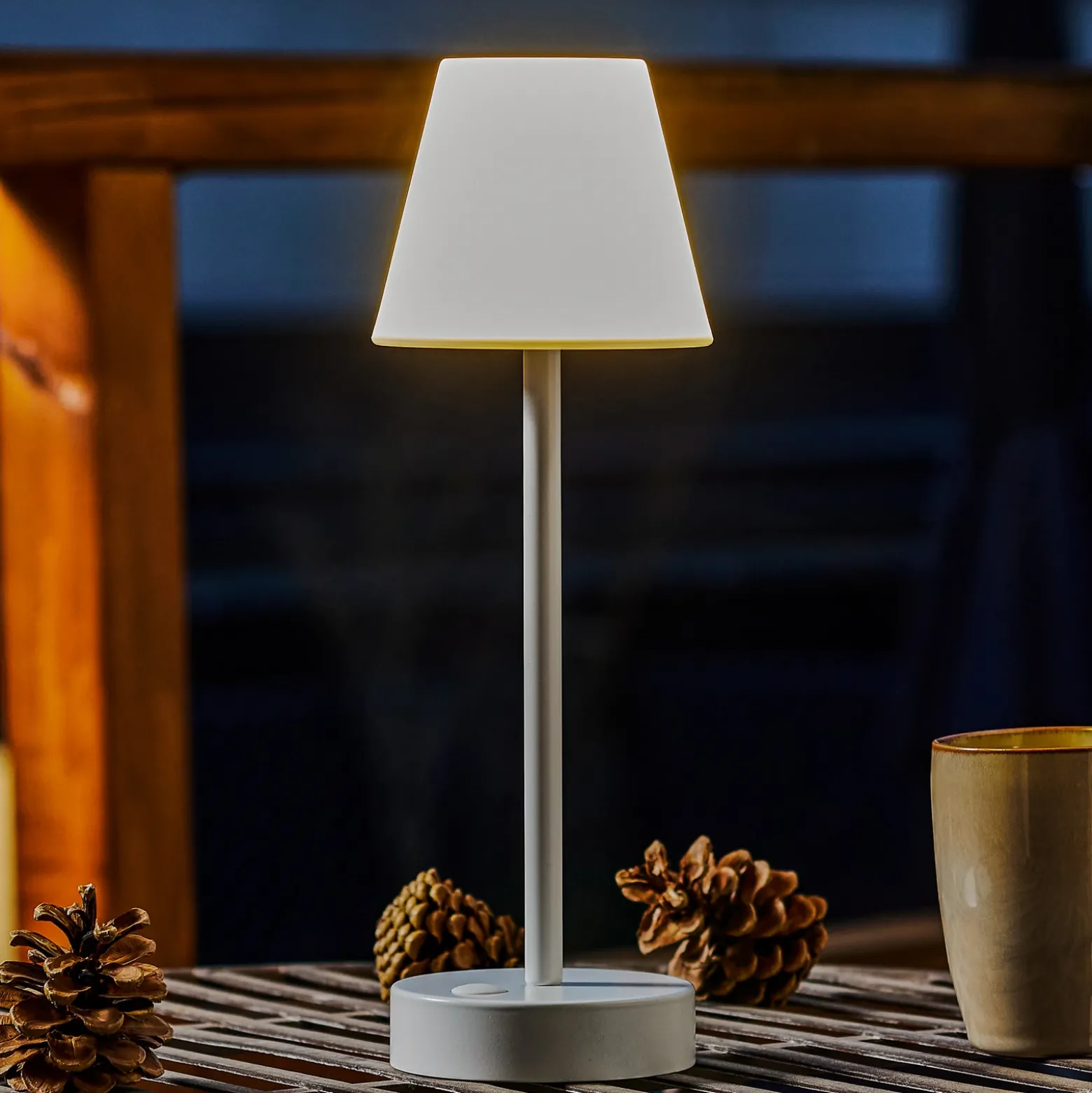 Lámpara de mesa LED Newgarden Lola Slim con batería, blanca