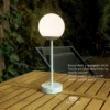 Lámpara de mesa LED Newgarden Norai Slim, latón