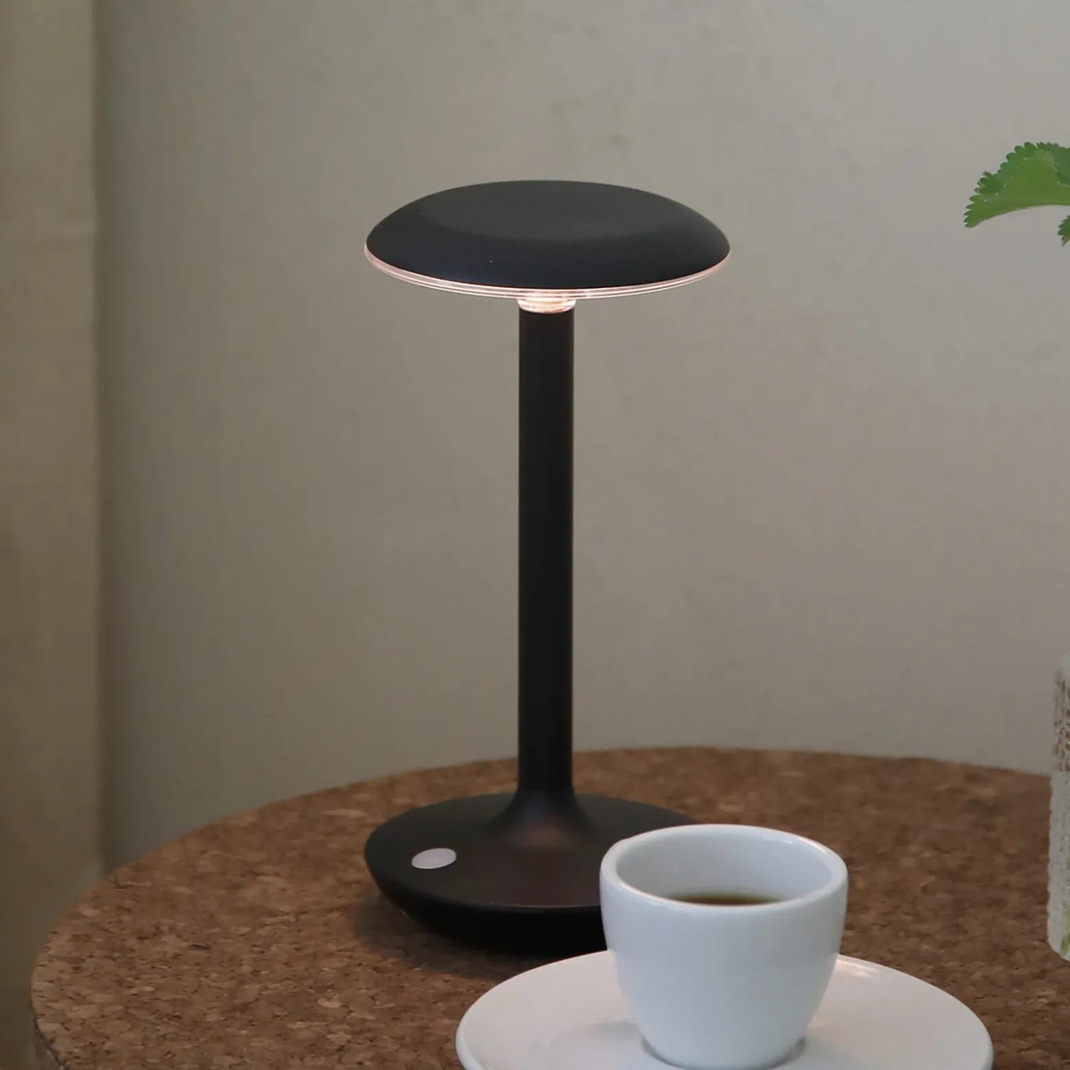 Lámpara de mesa LED Petit, negro, aluminio, IP44