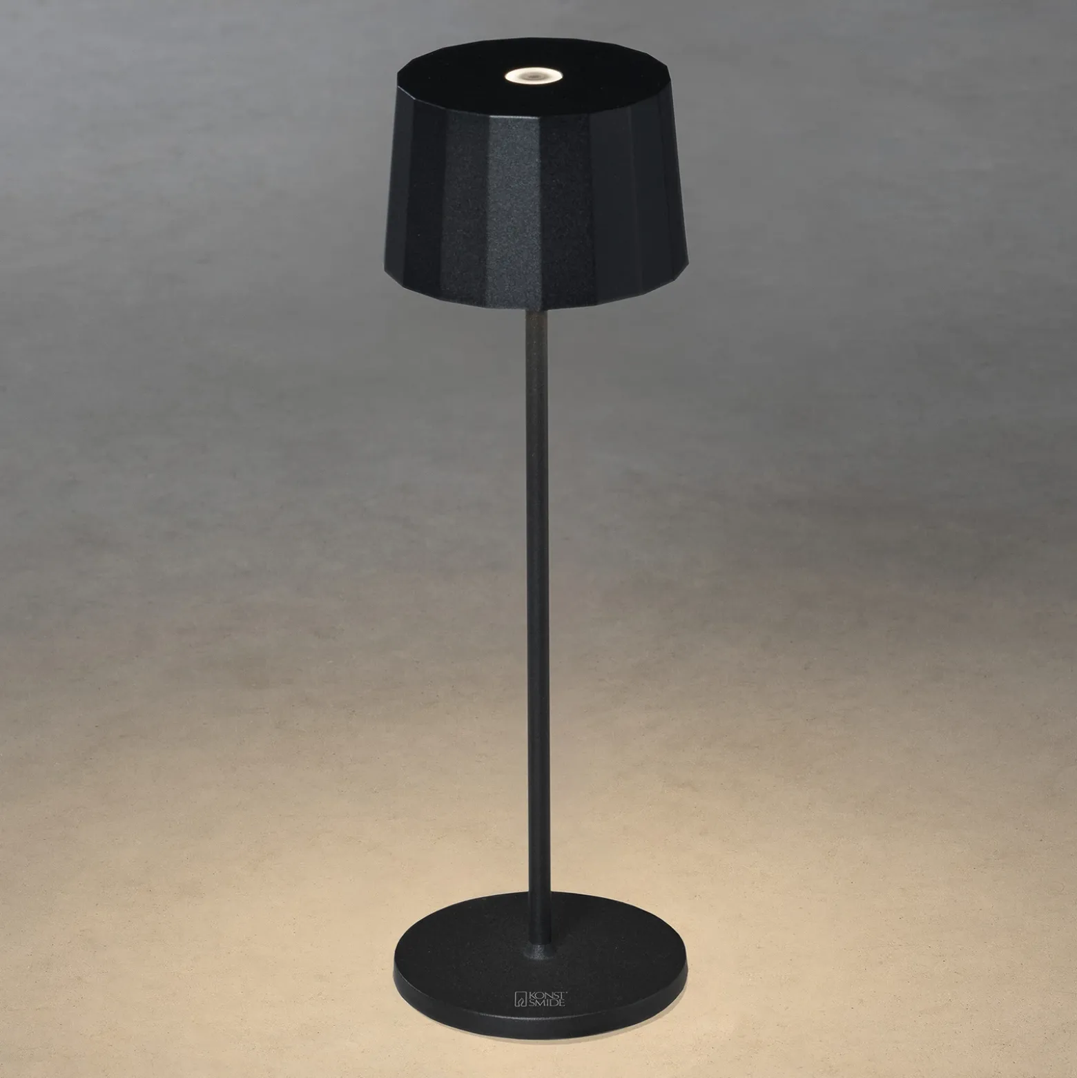 Lámpara de mesa LED Positano para exterior, negro