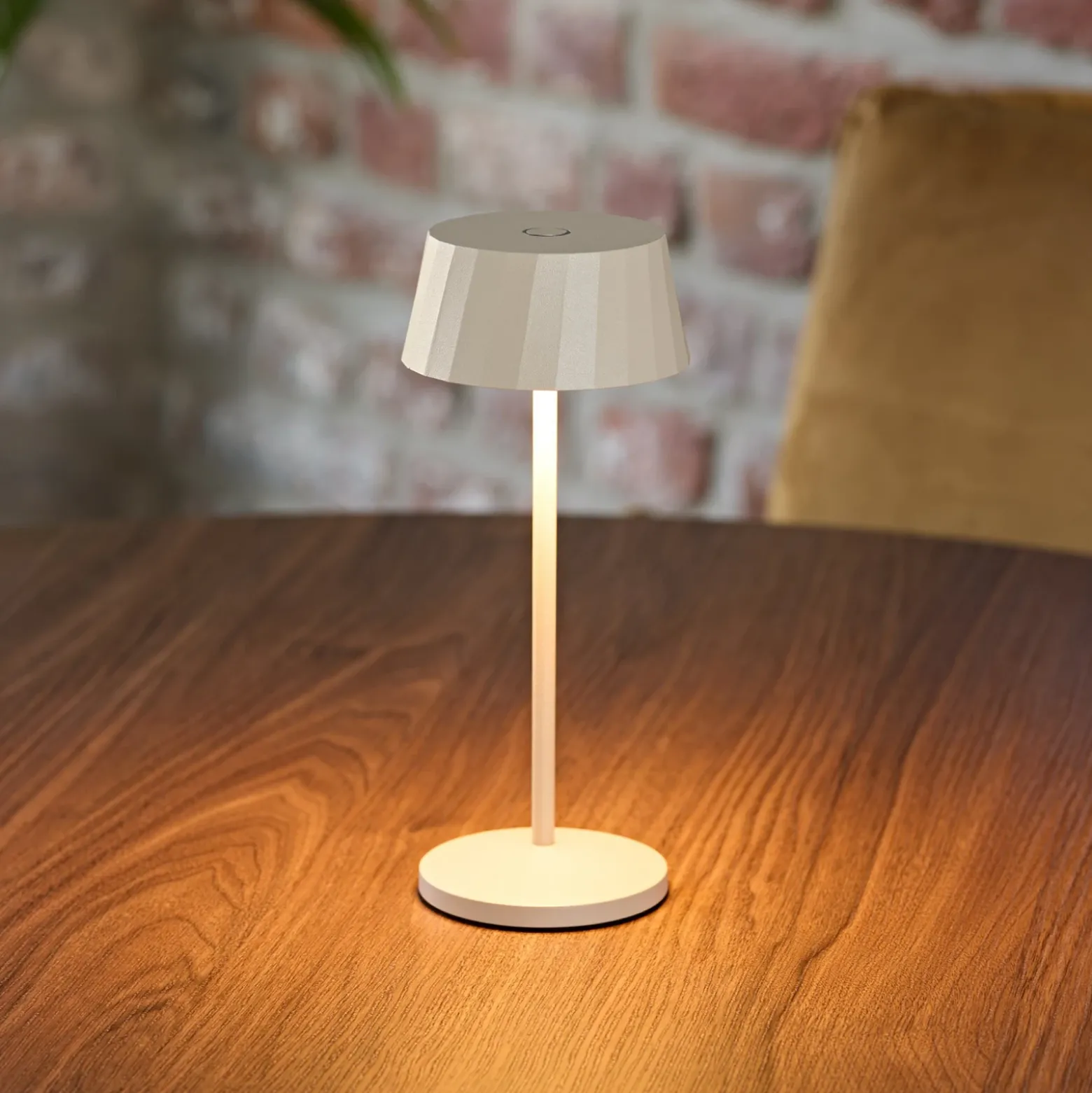 Lámpara de mesa LED recargable Facetta, juego de 3, beige, 22 cm, IP44