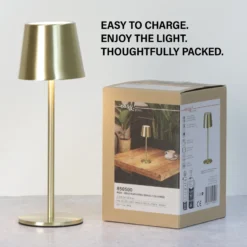 Lámpara de mesa LED recargable Roxi, color latón, metal, IP54, atenuador