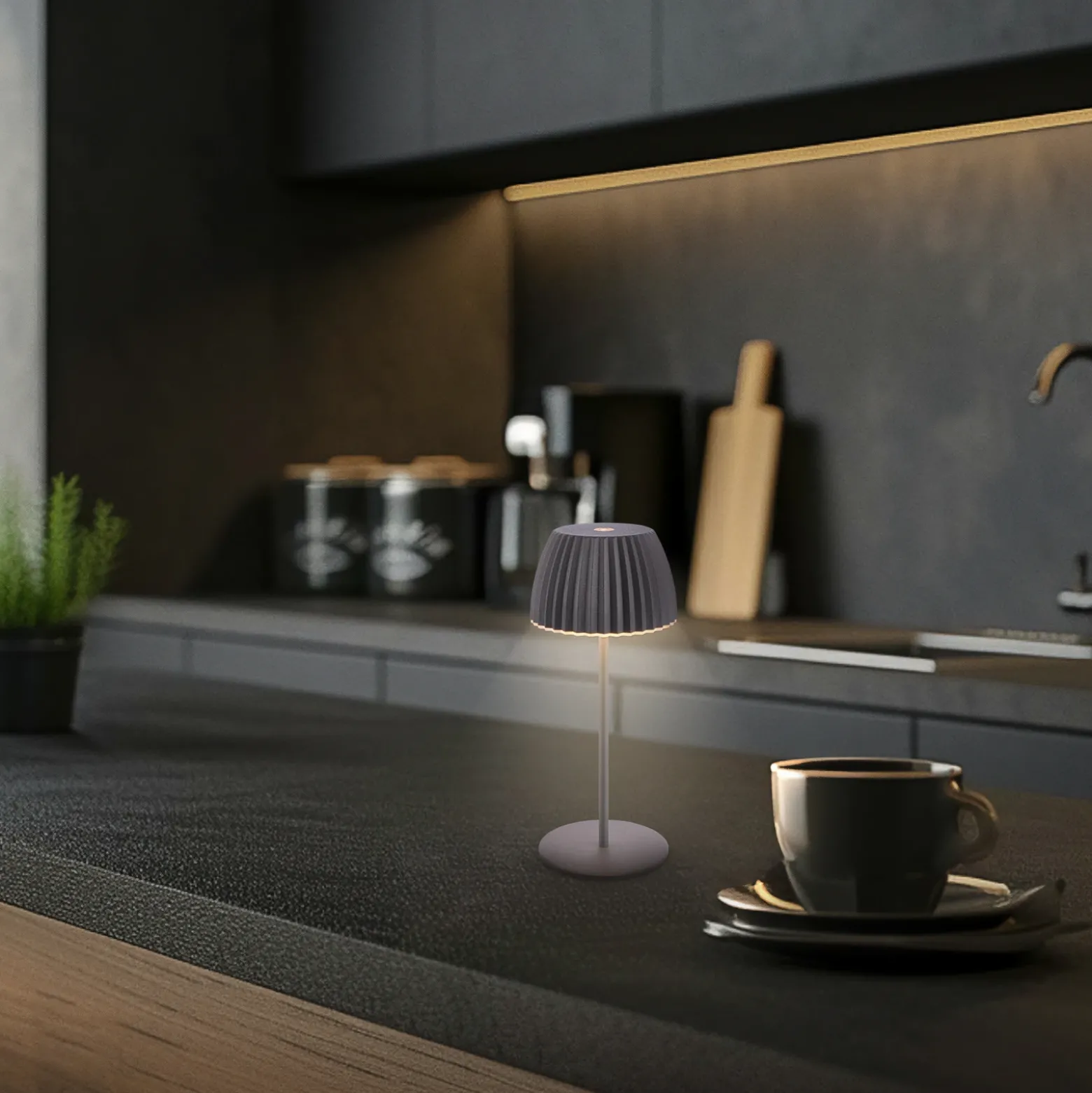 Lámpara de mesa LED recargable Brilo unplugged Riffle, 20 cm, antracita