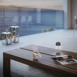 Lámpara de mesa LED recargable Brilo unplugged Riffle, 20 cm, antracita