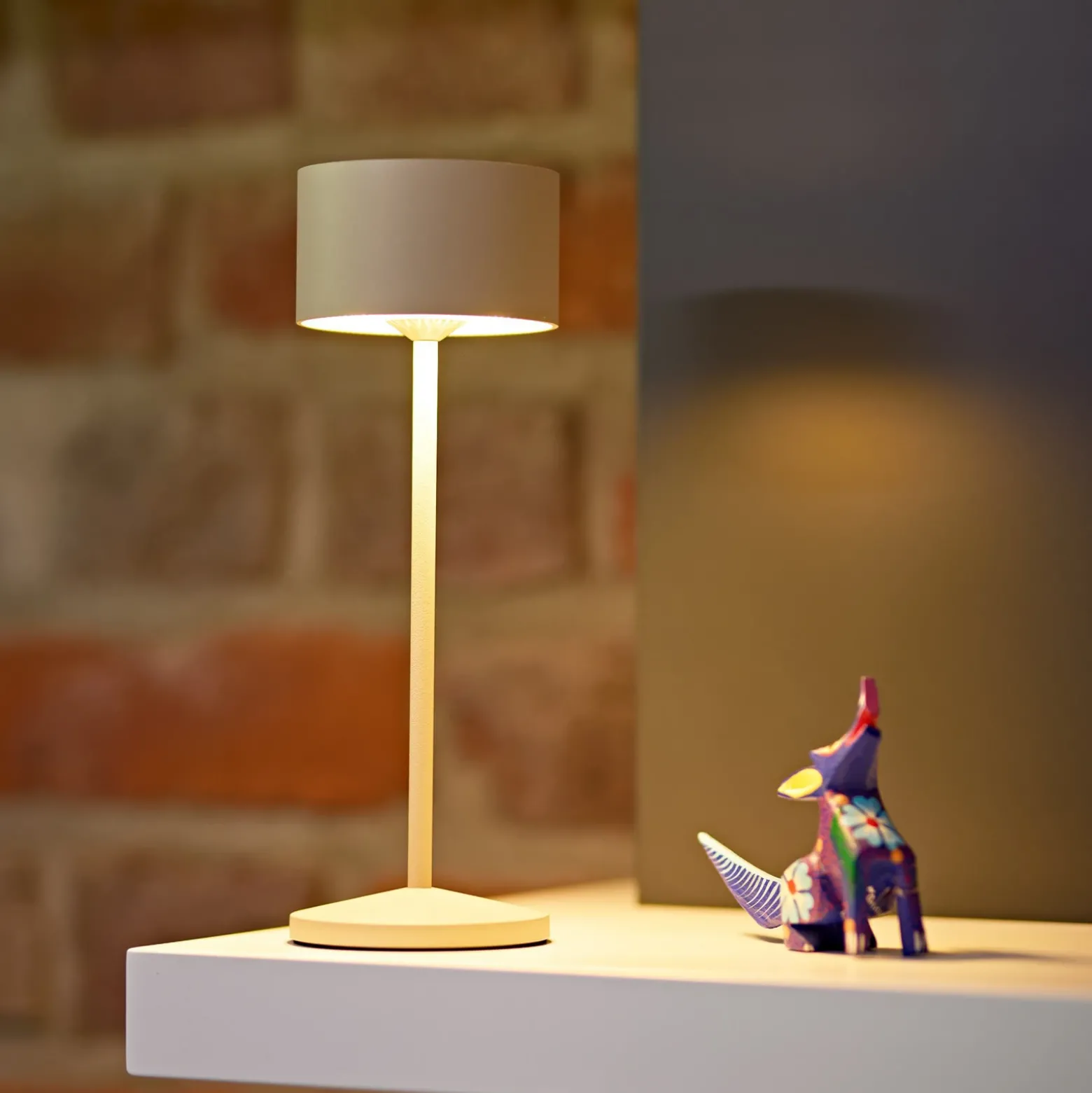 Lámpara de mesa LED recargable Veluna, beige, juego de 3, 25 cm, IP44
