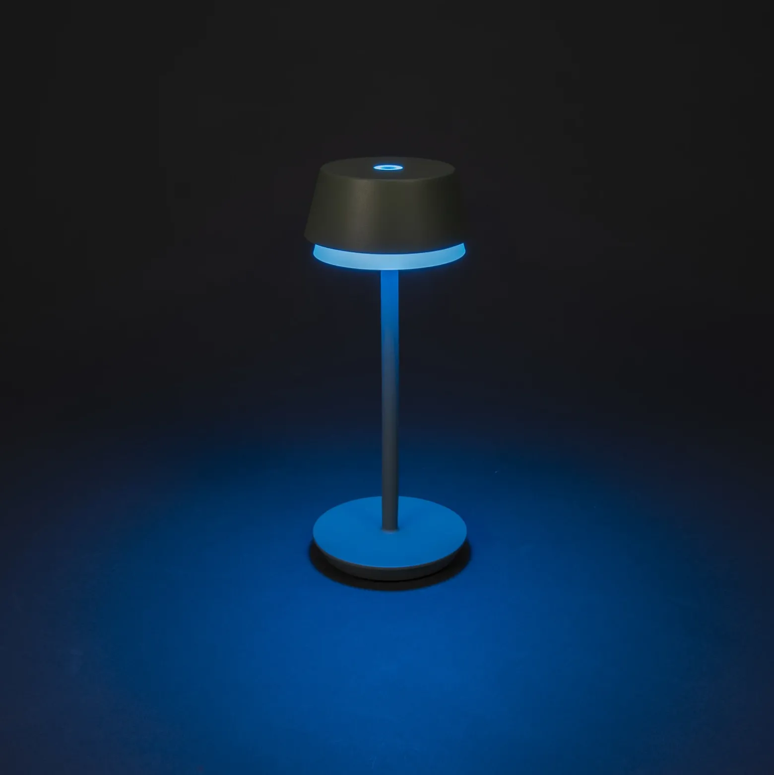 Lámpara de mesa LED recargable Lyon, verde/gris, IP54, atenuador, CCT, RGB