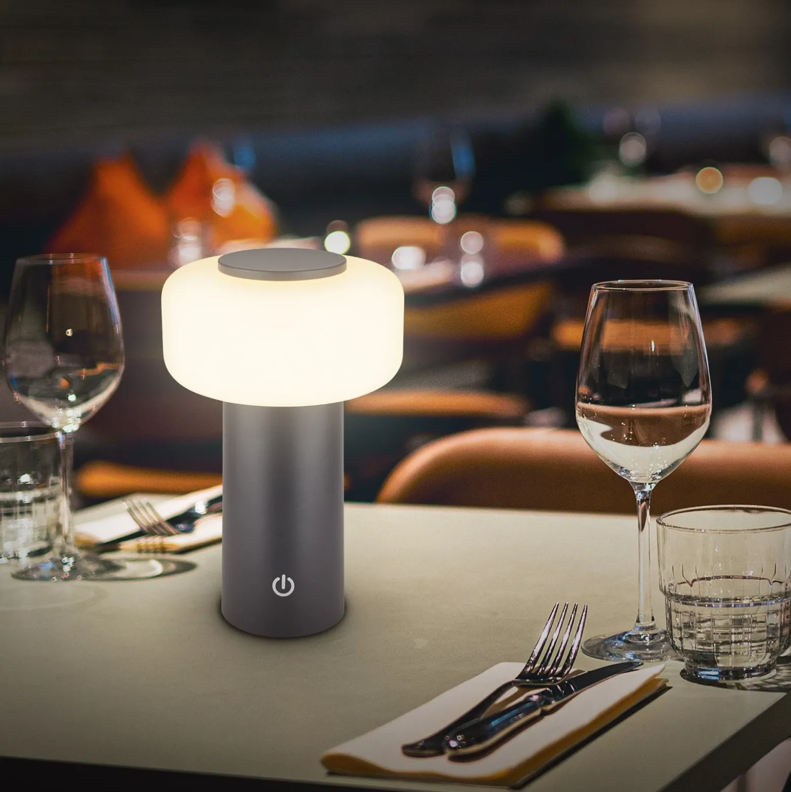 Lámpara de mesa LED recargable Juna, antracita, IP44, atenuable, 20 cm