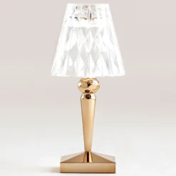 Lámpara de mesa LED recargable Kartell Battery, 26 cm, color dorado, IP54
