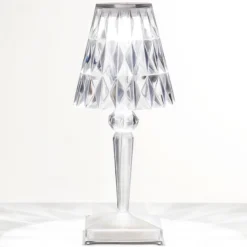 Lámpara de mesa LED recargable Kartell Battery, 30 cm, transparente, IP54