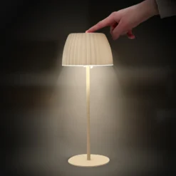 Lámpara de mesa LED recargable Brilo unplugged Riffle, 36 cm, beige
