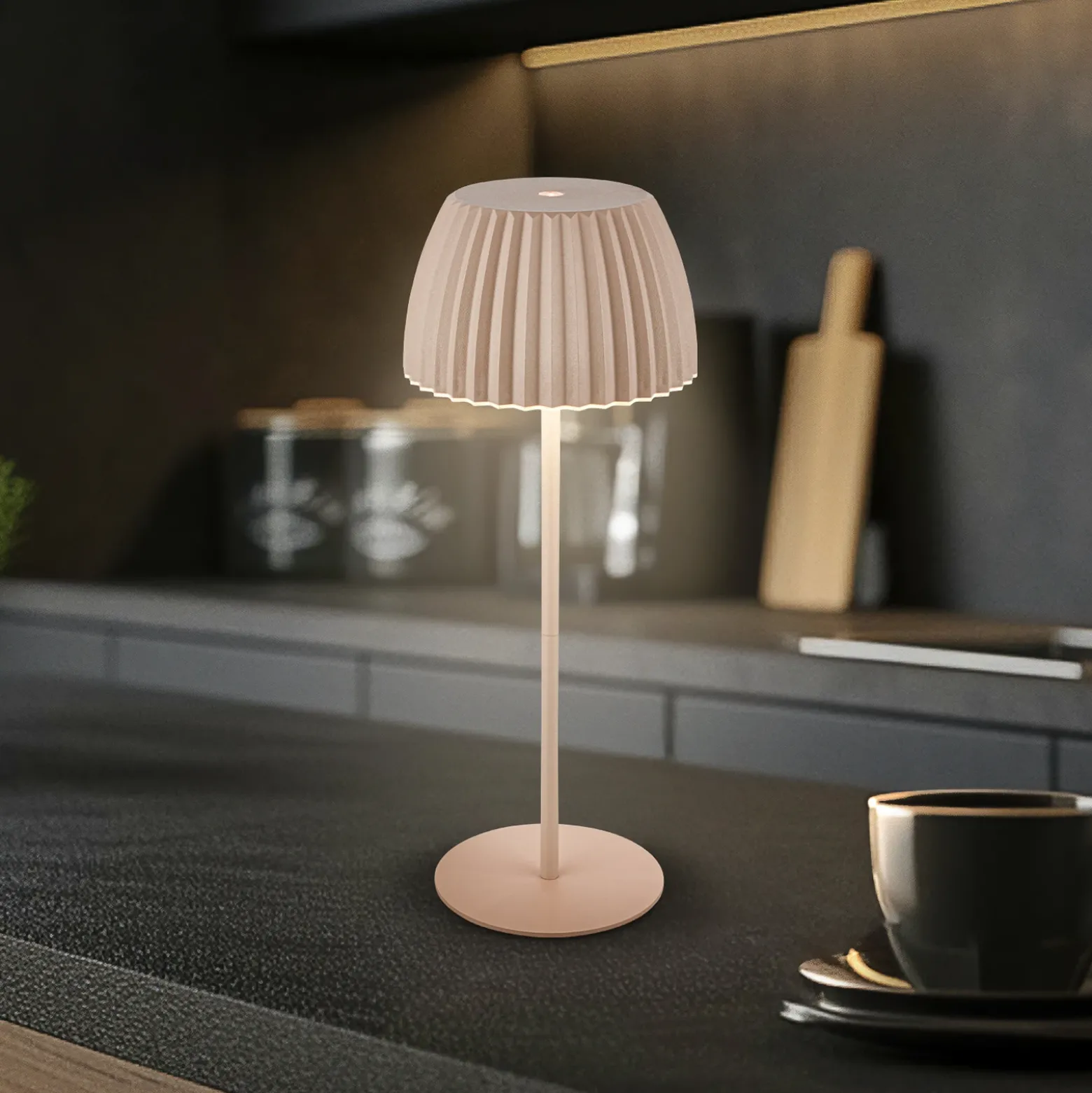 Lámpara de mesa LED recargable Brilo unplugged Riffle, 36 cm, beige