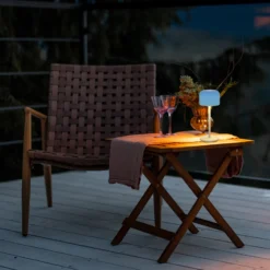 Lámpara de mesa LED recargable Finley, color beige arena, altura 22 cm, metal,