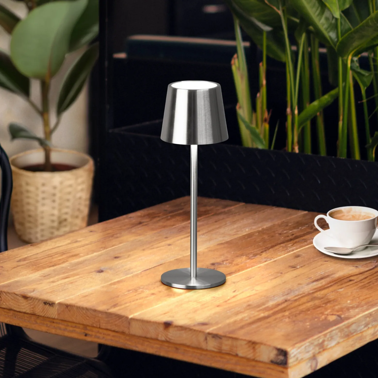 Lámpara de mesa LED recargable Roxi, color níquel, metal, IP54, atenuador