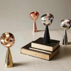 Lámpara de mesa LED recargable Melt de Tom Dixon, color cobre, altura 29 cm