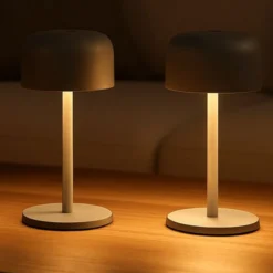 Lámpara de mesa LED recargable Finley, gris arena Altura 22 cm Metal, IP54