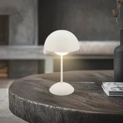 Lámpara de mesa LED recargable Kugle, blanca, metal, IP44, atenuable
