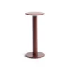 Lámpara de mesa LED recargable HOST PORTABLE de HAY, color rojo óxido, 22 cm,