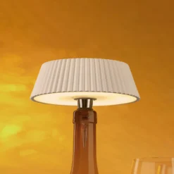 Lámpara de mesa LED Relax, blanca, tapa de botella, batería recargable