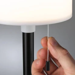 lámpara de mesa LED solar Bartja de Paulmann, negra, IP44 atenuable