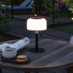 lámpara de mesa LED solar Bartja de Paulmann, negra, IP44 atenuable