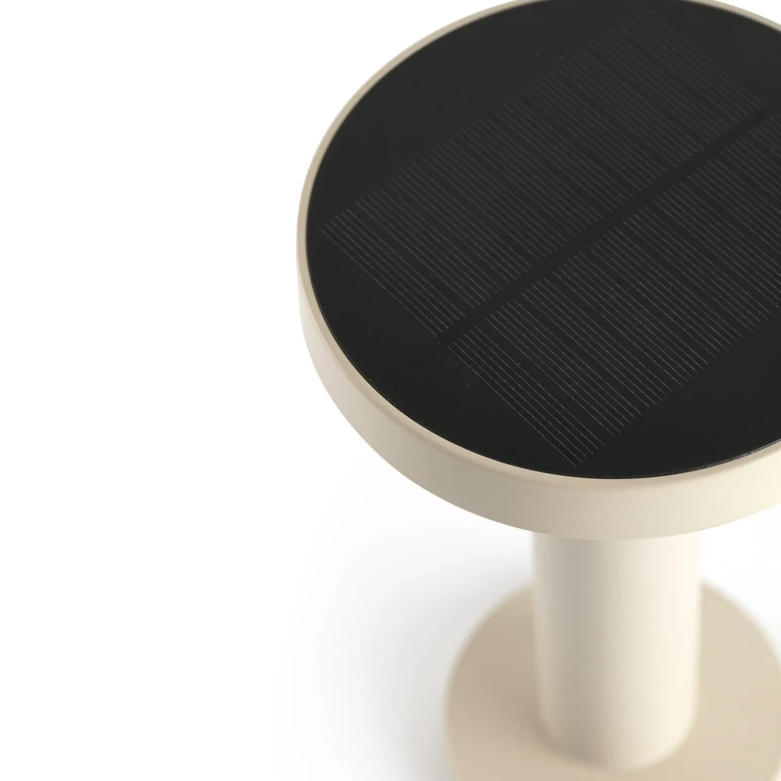 Lámpara de mesa LED solar Cairo, beige, plástico, IP44, 21 cm