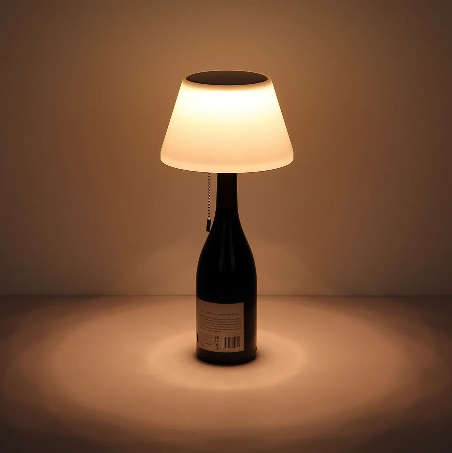 Lámpara de mesa LED solar 36000 tapa de botella plástico blanco