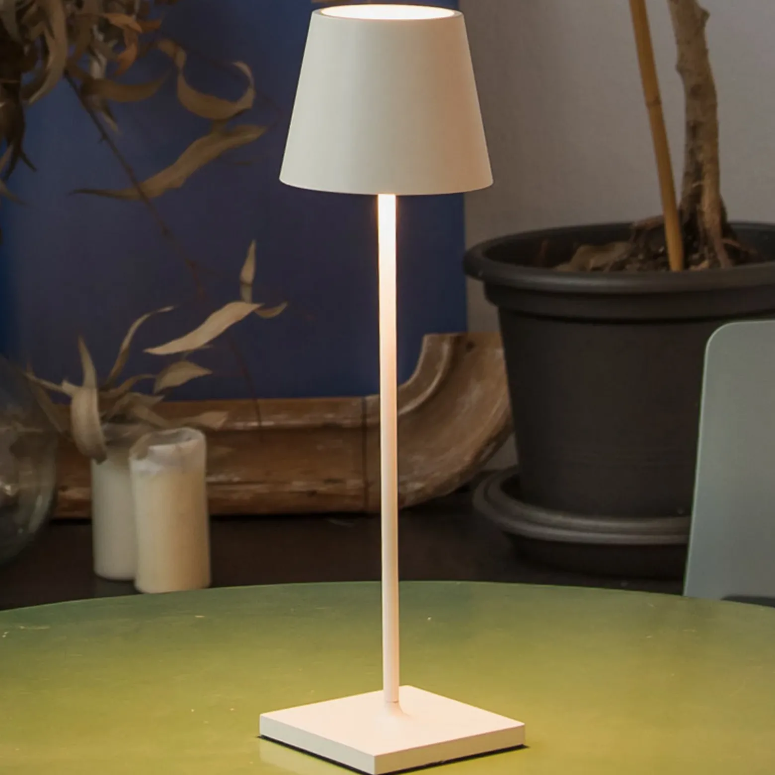 Lámpara de mesa LED Toc USB-Charger, IP54, blanco