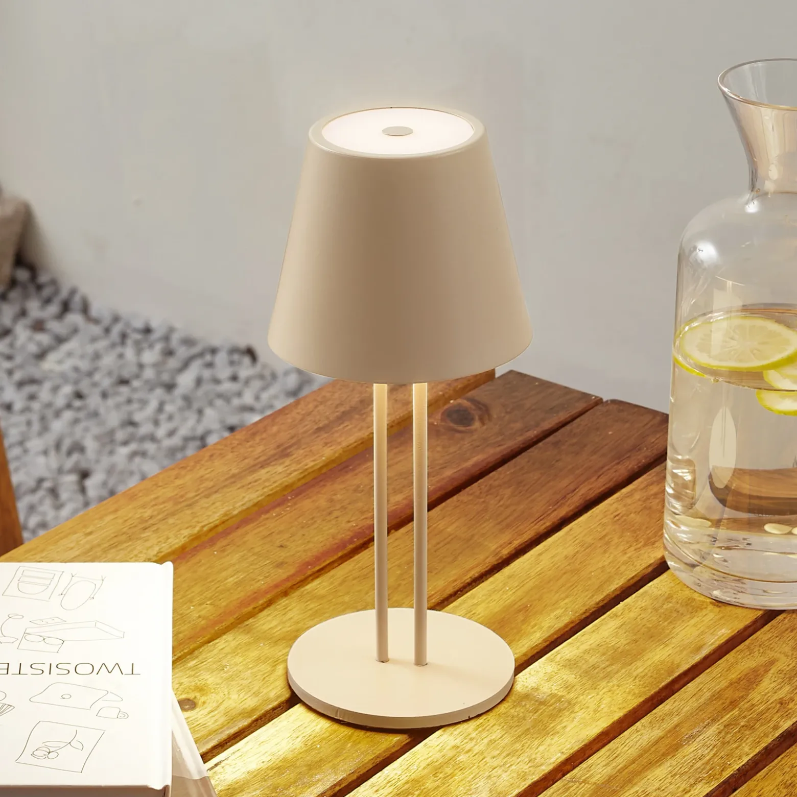 Lámpara de mesa Lindby LED recargable Janea TWIN, beige, metal